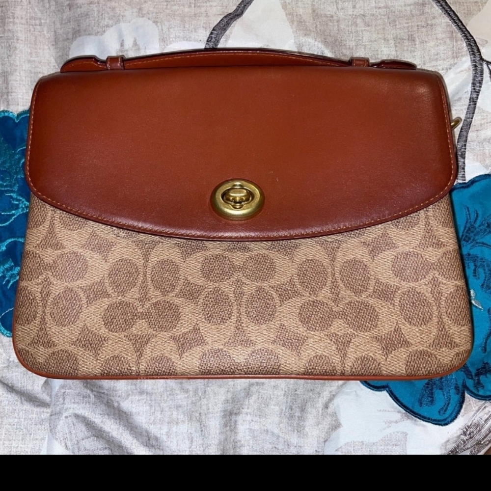 Coach shoulder bag